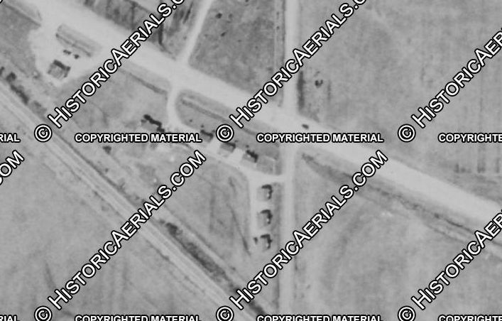 Town & Country Motel (Town and Country Motel) - 1954 Aerial - Cabins Only (newer photo)